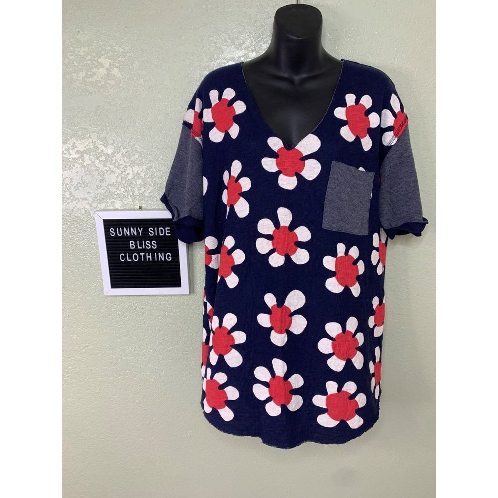 Wildfox Navy Pop Art Floral V-Neck Tunic Tee w/ Pocket Size Medium